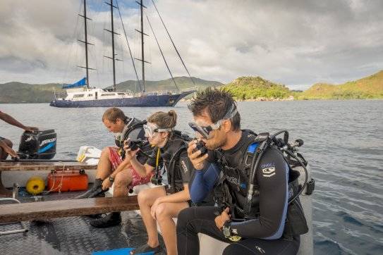 seychelles-booking-Diving-from-Sea-Star-1  (© Silhouette Cruises Ltd / Круиз 8 дней - Star Bird (маршрут 2))